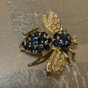 14KT Solid Yellow Gold with 20 Sapphires Blue Bubble Bee Vintage Brooch